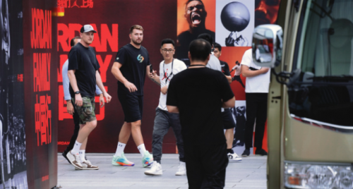 街球霸王已不只是一场赛事爱游戏app入口两岁的(图1)