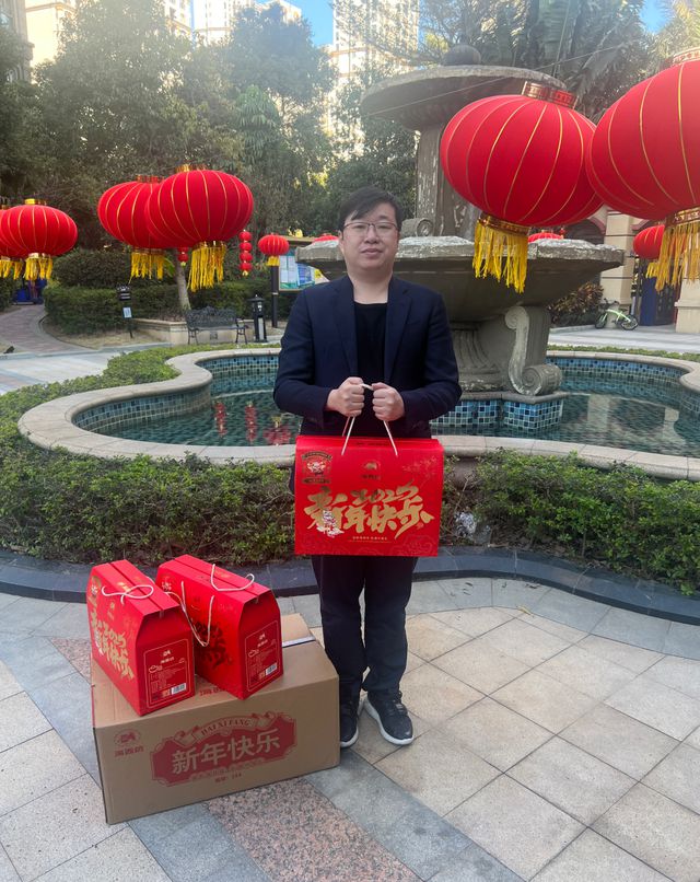 联合各界爱心人士向永春侨区垵口送去新春关爱ayx爱游戏体育网页版入口香港商报厦门站(图4)