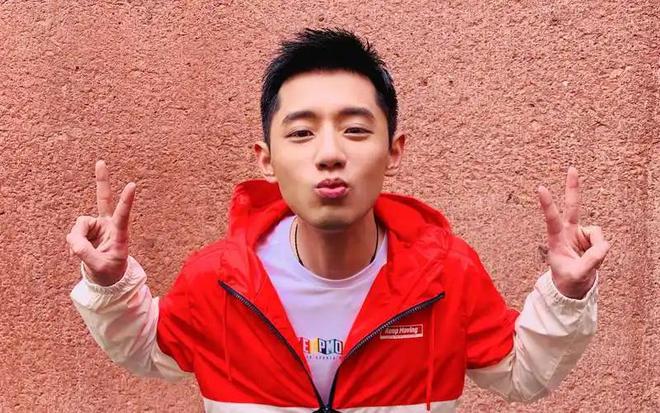 部的温柔都给了她如今她让人高攀不起！爱游戏app登录14年前张继科将全(图8)